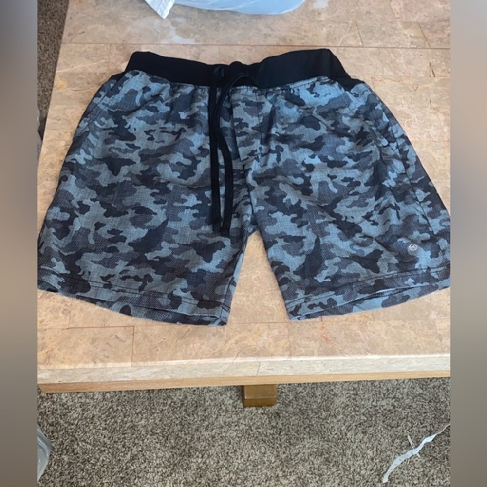 Perry Ellis Black and Gray Camo Athletic Shorts